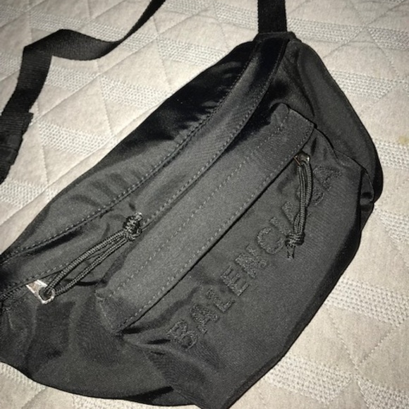 balenciaga mens belt bag